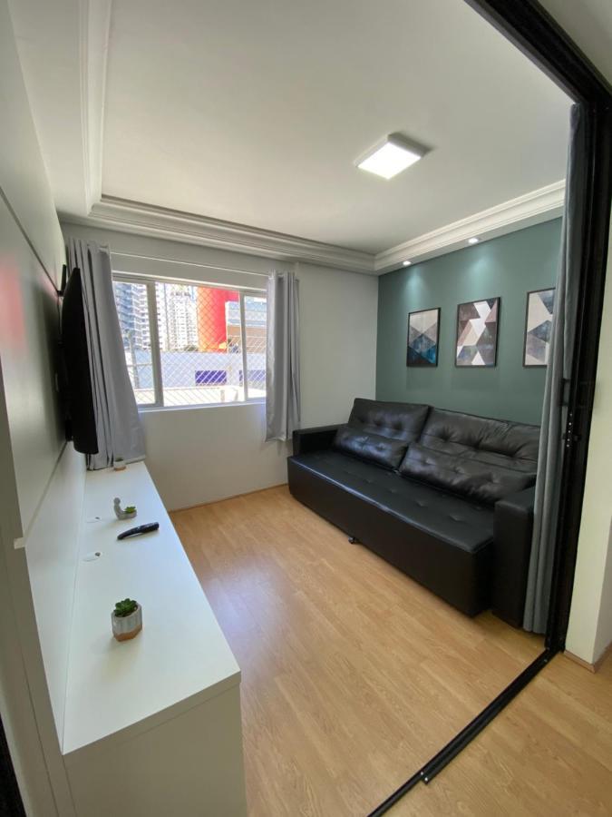 101- Lindo Apartamento Amplo E Decorado, 2 Quartos, Sala, Cozinha Completa, Mobiliario Moderno, Lavanderia , Excelente Localizacao No Bairro Bigorrilho Куритиба Экстерьер фото